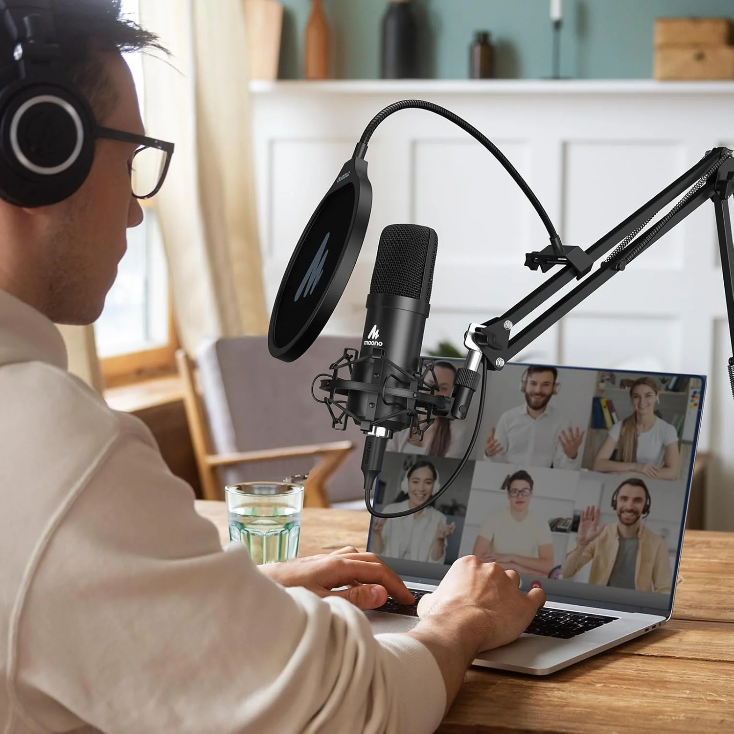 کیت میکروفون USB مائونو 192KHZ/24BIT مدل AU-A04، میکروفون کاندنسر کاردیوئید USB با قابلیت اتصال آسان، همراه با چیپست صدای حرفه ای برای کارائوکه، یوتیوب، و ضبط بازی کیت میکروفون USB مائونو 192KHZ/24BIT مدل AU-A04، میکروفون کاندنسر کاردیوئید USB با قابلیت اتصال آسان، همراه با چیپست صدای حرفه ای برای کارائوکه، یوتیوب، و ضبط بازی