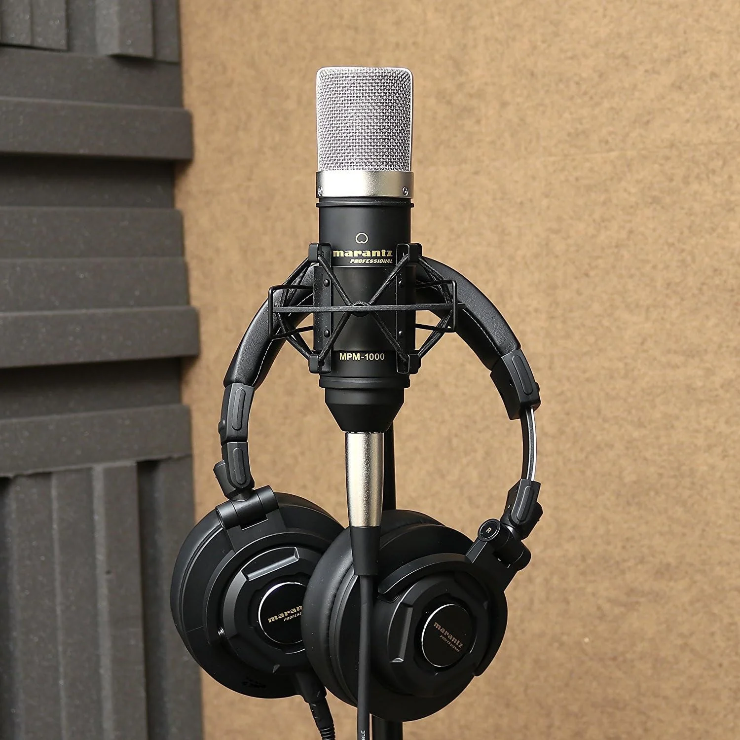 میکروفون کاندنسر XLR استودیویی Marantz Professional MPM-1000 به همراه پایه رومیزی و کابل - مناسب برای پروژه های پادکست و استریم، مشکی میکروفون کاندنسر XLR استودیویی Marantz Professional MPM-1000 به همراه پایه رومیزی و کابل - مناسب برای پروژه های پادکست و استریم، مشکی
