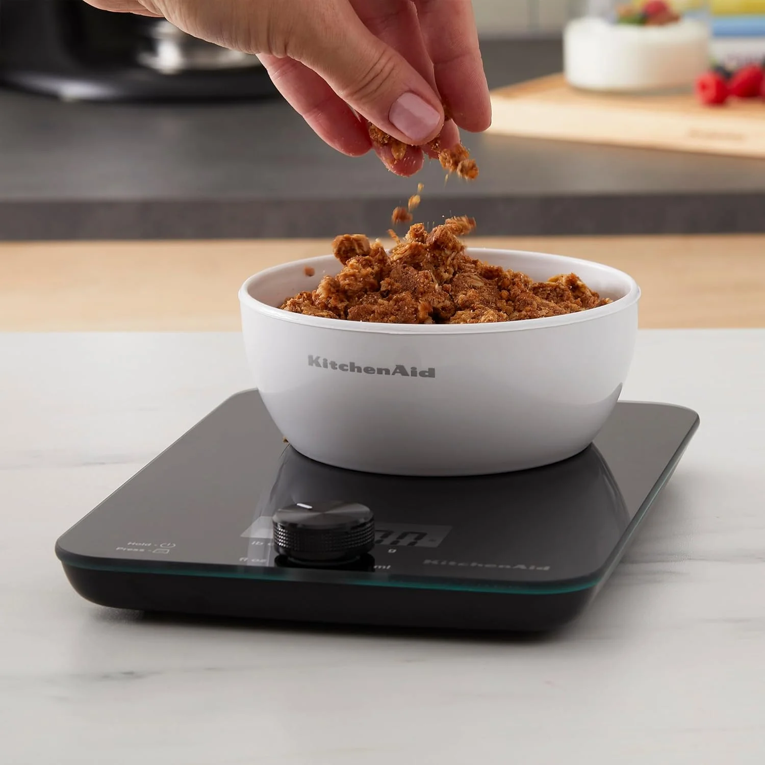 ترازوی آشپزخانه و مواد غذایی دیجیتال با صفحه شیشه ای KitchenAid KQ914BA، ظرفیت 5 کیلوگرم، اندازه گیری مواد مایع و خشک، دکمه چرخشی، نتایج دقیق برای پخت و پز، کتو و آماده سازی غذا، صفر کردن وزن ترازوی آشپزخانه و مواد غذایی دیجیتال با صفحه شیشه ای KitchenAid KQ914BA، ظرفیت 5 کیلوگرم، اندازه گیری مواد مایع و خشک، دکمه چرخشی، نتایج دقیق برای پخت و پز، کتو و آماده سازی غذا، صفر کردن وزن