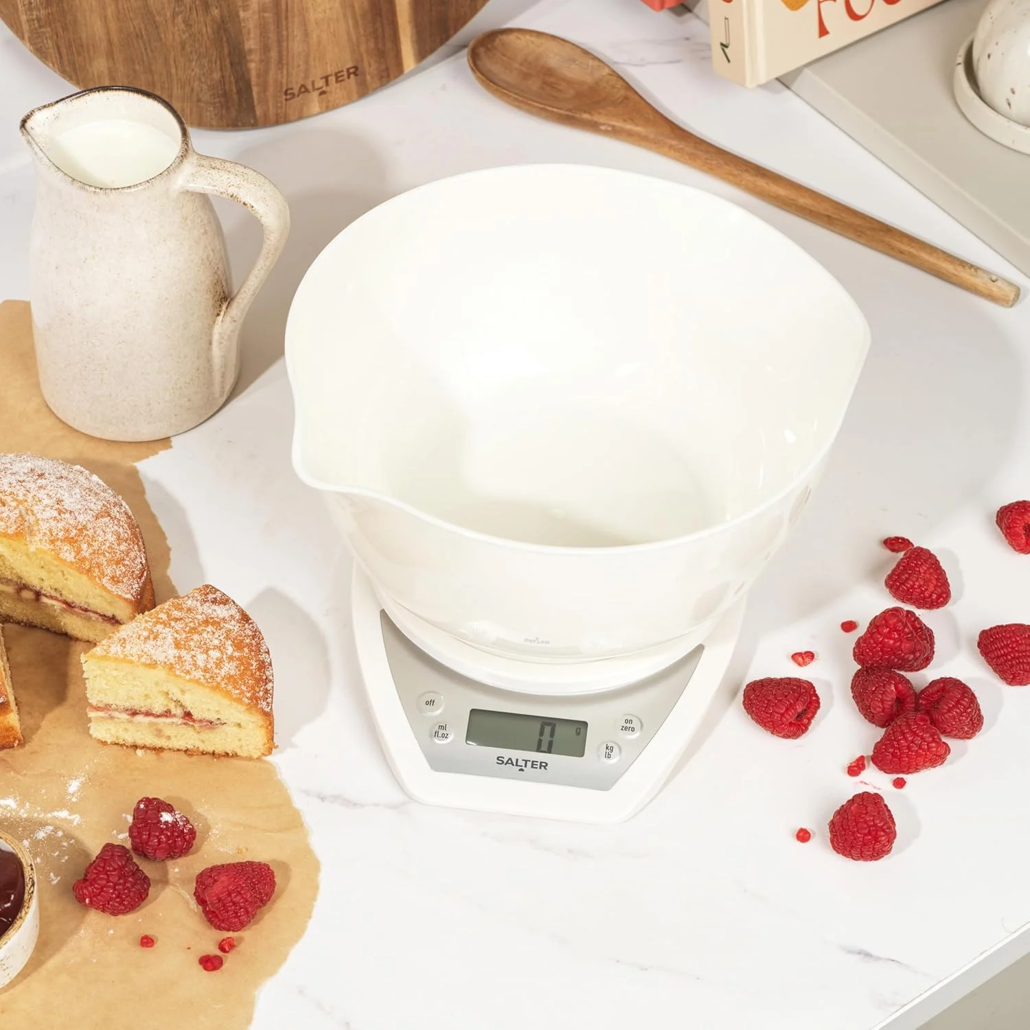 ترازوی آشپزخانه دیجیتال دوگانه Salter 1024 WHDR14 - شامل کاسه مخلوط کن 2 لیتری، دهانه های باریک و پهن برای مواد مرطوب و خشک، اندازه گیری مایعات، افزودن و وزن کردن، صفحه نمایش LCD با خوانایی آسان، ظرفیت 5 کیلوگرم ترازوی آشپزخانه دیجیتال دوگانه Salter 1024 WHDR14 - شامل کاسه مخلوط کن 2 لیتری، دهانه های باریک و پهن برای مواد مرطوب و خشک، اندازه گیری مایعات، افزودن و وزن کردن، صفحه نمایش LCD با خوانایی آسان، ظرفیت 5 کیلوگرم