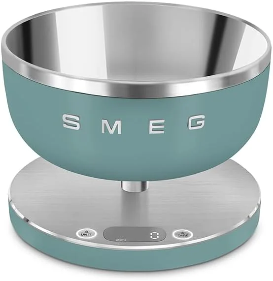 ترازوی دیجیتال آنالوگ Smeg KSC01EGMWW – سبز زمردی، ترازوی دقیق قهوه، نمایشگر خوانا، ایده آل برای اسپرسو، دم کردن و پخت ترازوی دیجیتال آنالوگ Smeg KSC01EGMWW – سبز زمردی، ترازوی دقیق قهوه، نمایشگر خوانا، ایده آل برای اسپرسو، دم کردن و پخت