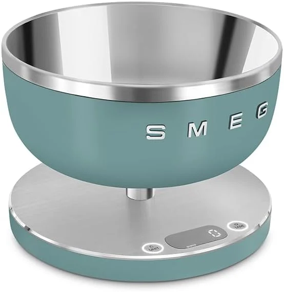 ترازوی دیجیتال آنالوگ Smeg KSC01EGMWW – سبز زمردی، ترازوی دقیق قهوه، نمایشگر خوانا، ایده آل برای اسپرسو، دم کردن و پخت ترازوی دیجیتال آنالوگ Smeg KSC01EGMWW – سبز زمردی، ترازوی دقیق قهوه، نمایشگر خوانا، ایده آل برای اسپرسو، دم کردن و پخت