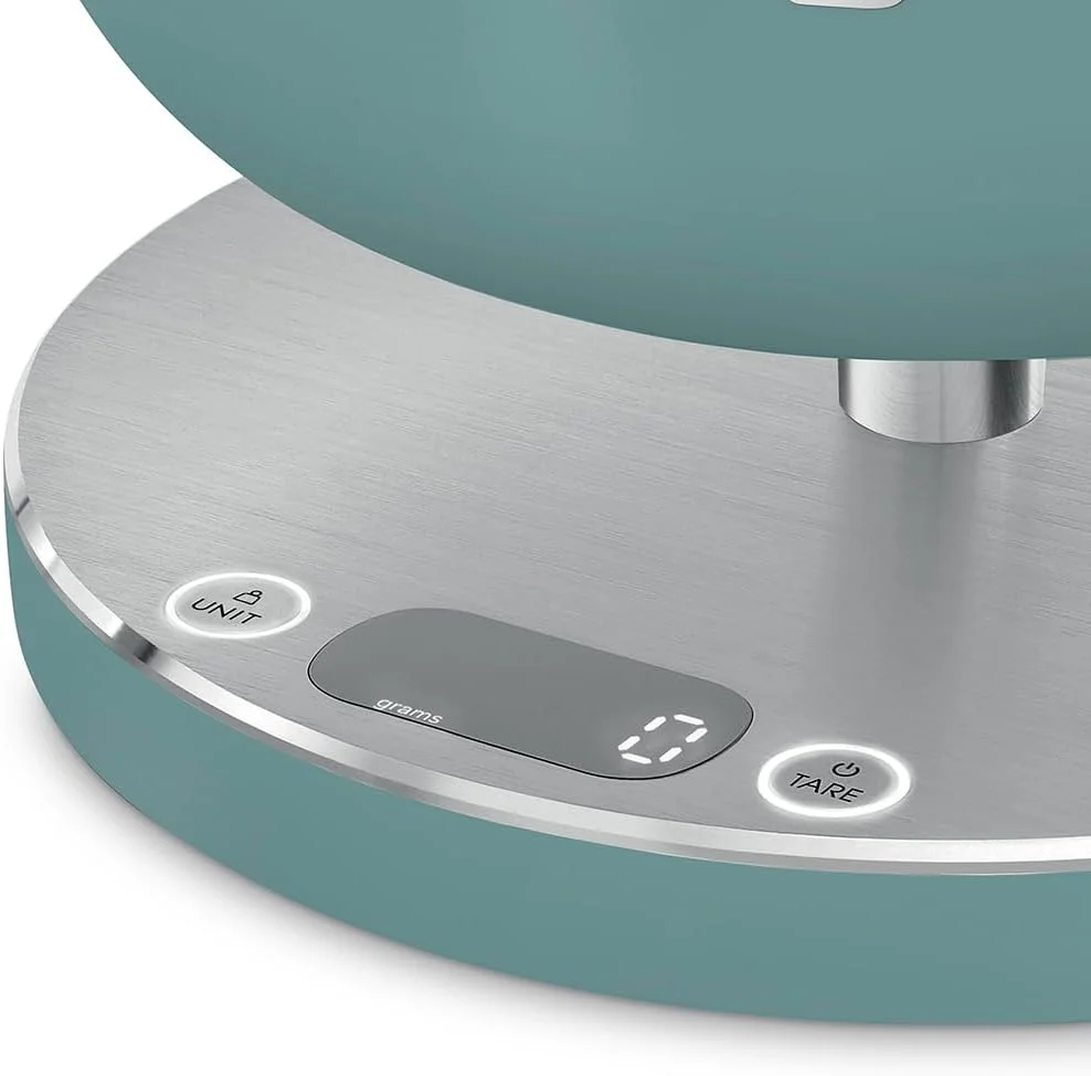 ترازوی دیجیتال آنالوگ Smeg KSC01EGMWW – سبز زمردی، ترازوی دقیق قهوه، نمایشگر خوانا، ایده آل برای اسپرسو، دم کردن و پخت ترازوی دیجیتال آنالوگ Smeg KSC01EGMWW – سبز زمردی، ترازوی دقیق قهوه، نمایشگر خوانا، ایده آل برای اسپرسو، دم کردن و پخت