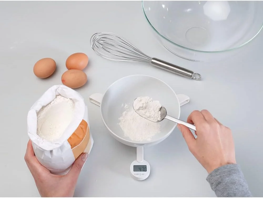 ترازو آشپزخانه دیجیتال جوزف جوزف مدل Tri Scale، تاشو جمع و جور، صرفه جویی در فضا، به همراه باتری، سفید 16 40071