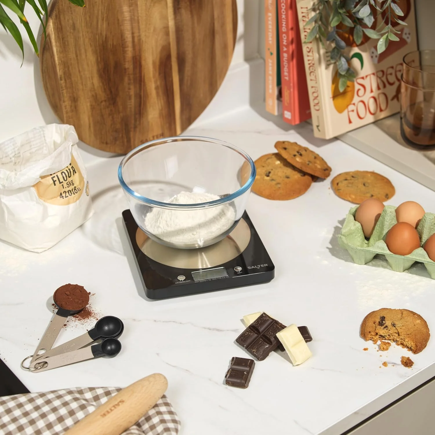 ترازوی آشپزخانه الکترونیکی سالتر مدل 1036 BKSSDR - ترازوی دیجیتال پخت و پز با ظرفیت 5 کیلوگرم، ترازوی توزین مواد غذایی با صفحه دیسکی استیل ضد زنگ، نمایشگر LCD، عملکرد افزودن و وزن کردن/صفر کردن، اندازه گیری مایعات ترازوی آشپزخانه الکترونیکی سالتر مدل 1036 BKSSDR - ترازوی دیجیتال پخت و پز با ظرفیت 5 کیلوگرم، ترازوی توزین مواد غذایی با صفحه دیسکی استیل ضد زنگ، نمایشگر LCD، عملکرد افزودن و وزن کردن/صفر کردن، اندازه گیری مایعات