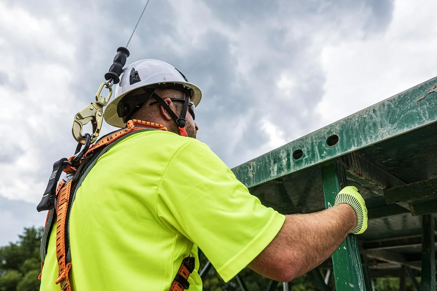 کلاه ایمنی لبه دار کامل نوع 2 کلاس E مدل APEX از Malta Dynamics