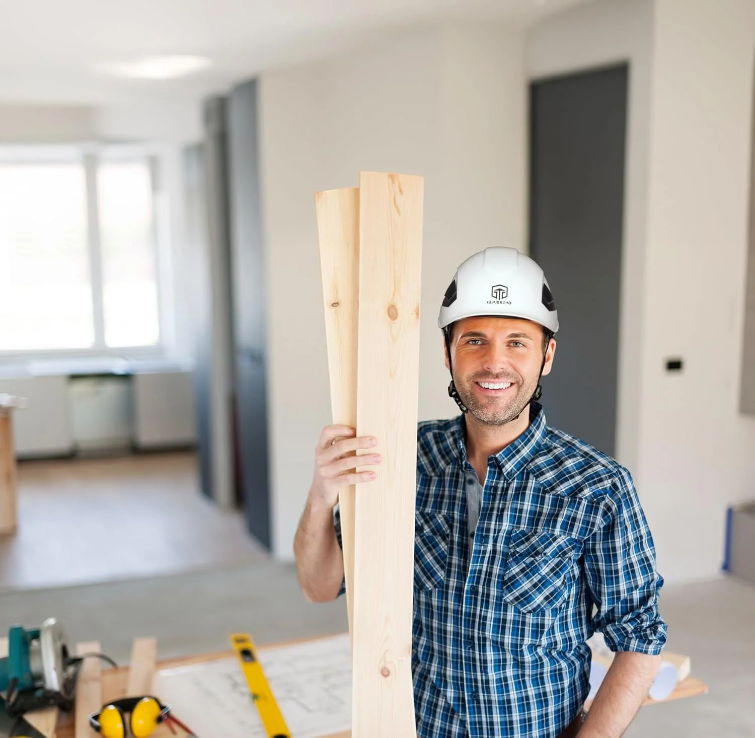 کلاه ایمنی سفید GUARDLEAD ABS مناسب کار در ارتفاع، دارای دریچه هوا و هدبند قابل تنظیم، کلاه ایمنی سبک وزن برای ایمنی و محافظت