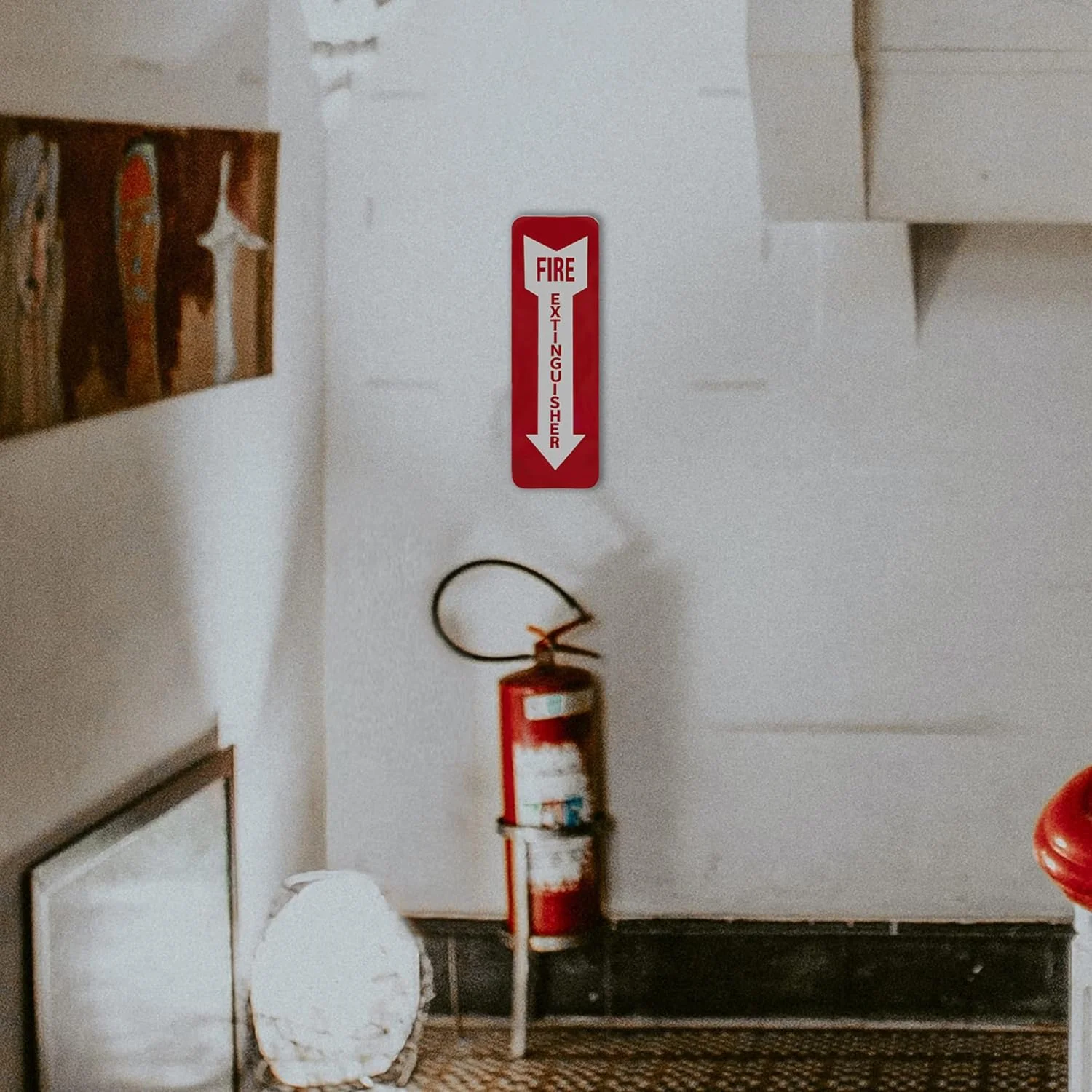 تابلو علامت کپسول آتش نشانی Zimchado، بسته 4 عددی برچسب کپسول آتش نشانی، ضخامت 18 میلی متر بادوام شب تاب - ضد آب و هوا، خود چسب، شب نما و دارای محافظت در برابر اشعه ماوراء بنفش، علائم ایمنی قرمز