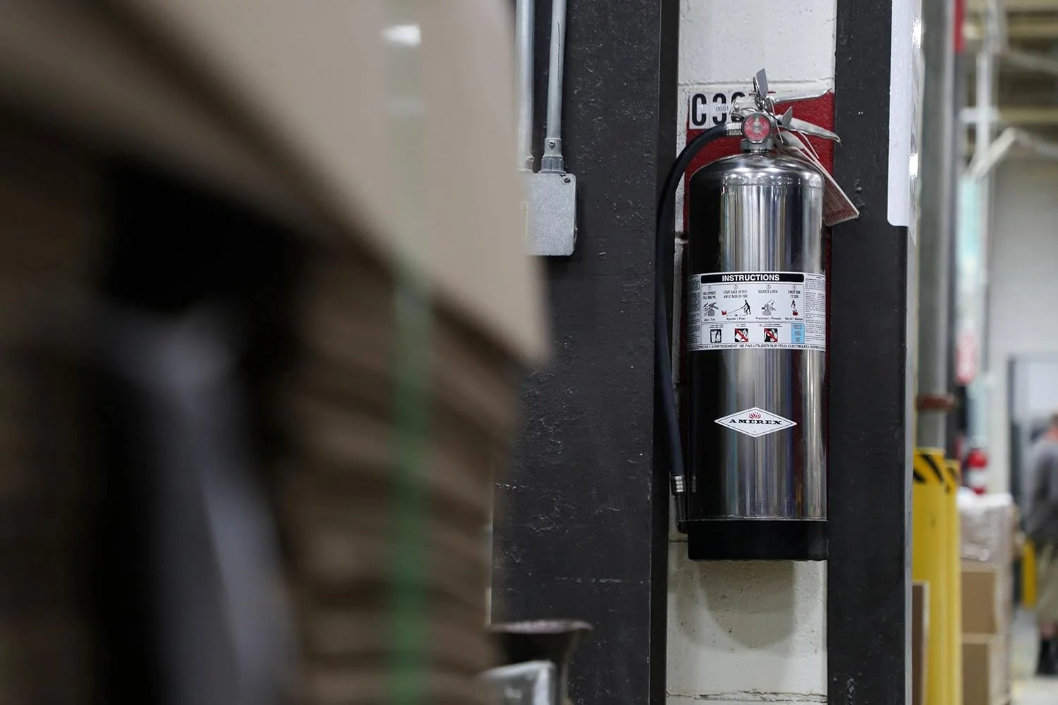 خاموش کننده آتش آب تحت فشار Amerex B240، 2.5 گالن برای آتش سوزی های کلاس A