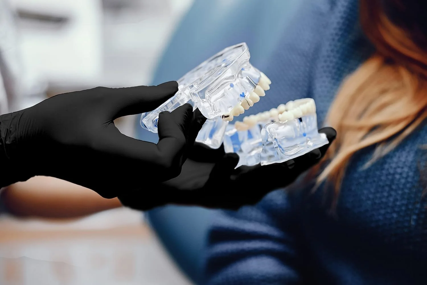 دستکش نیتریل مشکی سوپرمکس MAXTER - بدون پودر، بدون لاتکس، مناسب معاینات پزشکی و کار - 100 عدد در هر جعبه، ضخامت 3.2 میل