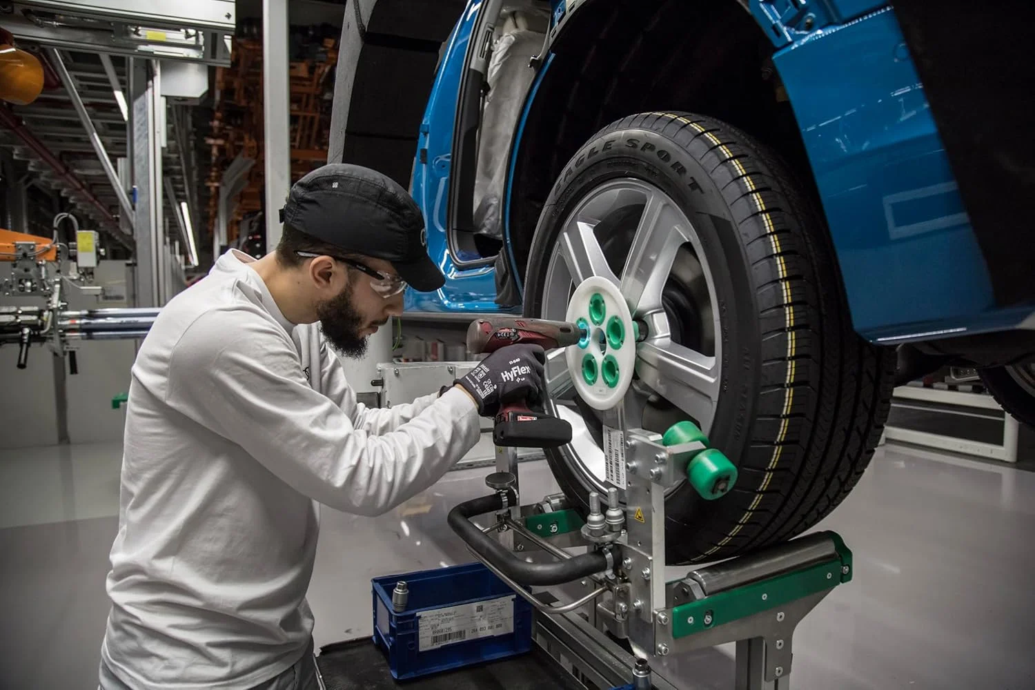 دستکش کار حرفه ای Ansell HyFlex 11-840، پوشش نیتریل مقاوم در برابر سایش با چسبندگی محکم، دستکش های محافظ چند منظوره، ایمنی مکانیکی و صنعتی، مشکی، سایز M (5 جفت)