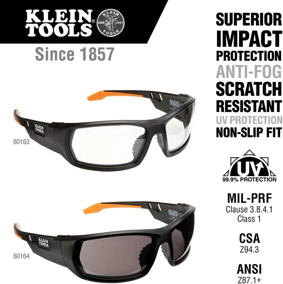 کیت کلاه ایمنی و لوازم جانبی Klein Tools 80084، کلاه ایمنی لبه دار تهویه دار، چراغ پیشانی، نوار عرق گیر، پد بالایی و عینک ایمنی دودی، 5 تکه