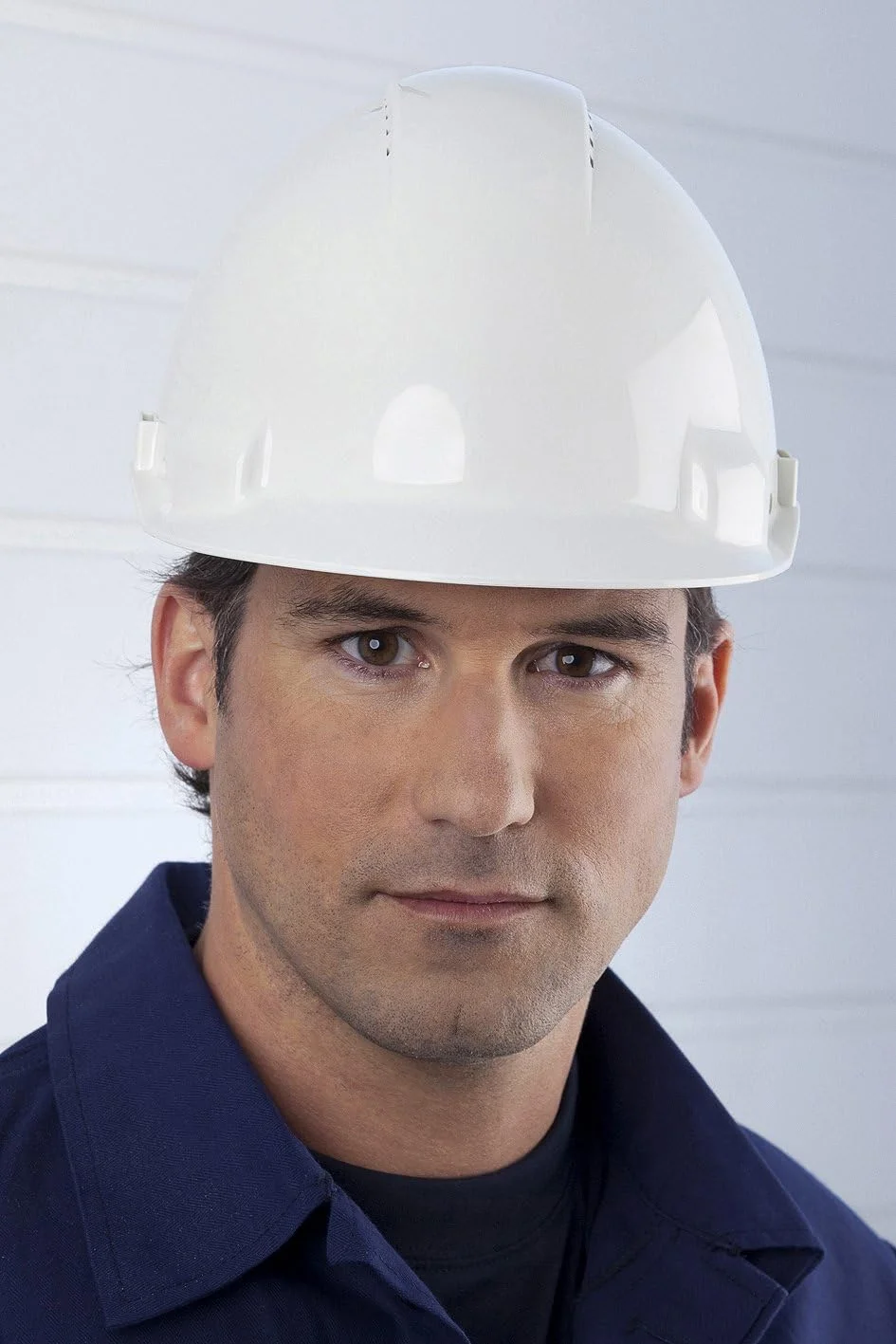 3M Peltor Schutzhelm G3000, G30NUW, mit 3M Uvicator Sensor, ABS, mit Schweißband und Ratschensystem, belüftet, weiß 3M Peltor Schutzhelm G3000, G30NUW, mit 3M Uvicator Sensor, ABS, mit Schweißband und Ratschensystem, belüftet, weiß
