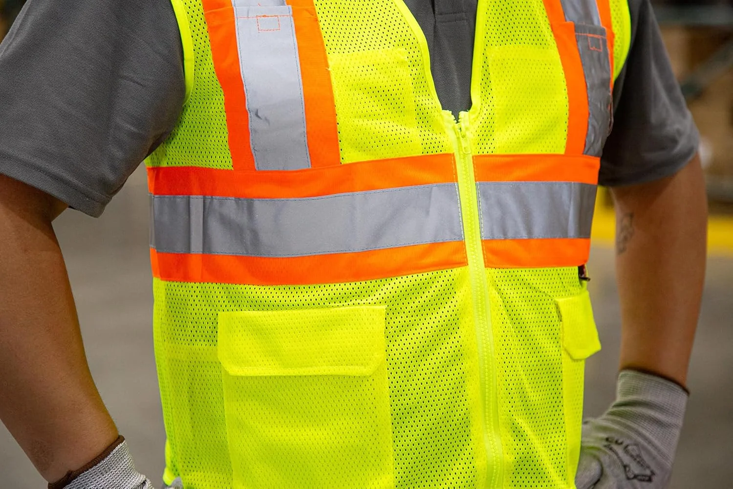 جلیقه توری دید بالا مجستیک یونی‌سکس با نوار نقطه‌ای