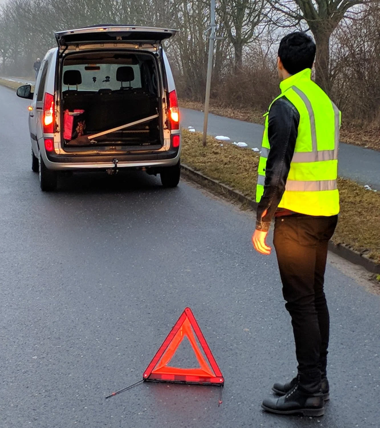 جلیقه دید بالا حرفه ای با جیب و زیپ - دید بسیار بالا - قابل شستشو - مناسب برای همه