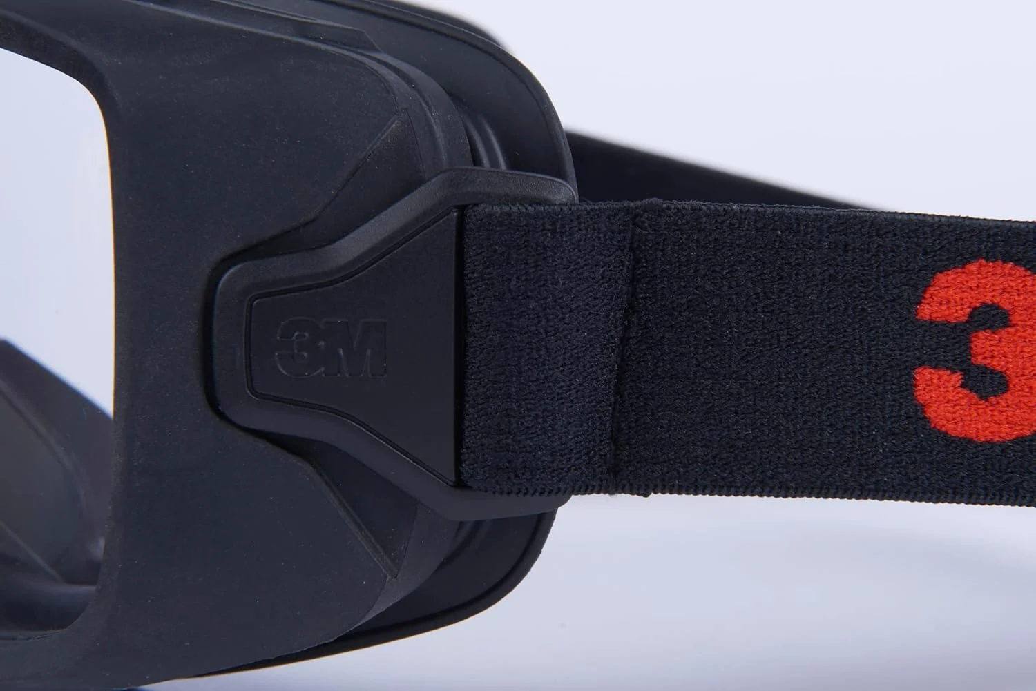 عینک محافظ چشم 3M مدل GoggleGear سری 3000، لنز شفاف Scotchgard ضد بخار/ضد خش، بند پارچه ای ممتاز، پوشش TPV، یک جفت، GG3301-SGAF، ANSI Z87.1، CSA Z94.3، دارای رتبه D3 D4 عینک محافظ چشم 3M مدل GoggleGear سری 3000، لنز شفاف Scotchgard ضد بخار/ضد خش، بند پارچه ای ممتاز، پوشش TPV، یک جفت، GG3301-SGAF، ANSI Z87.1، CSA Z94.3، دارای رتبه D3 D4