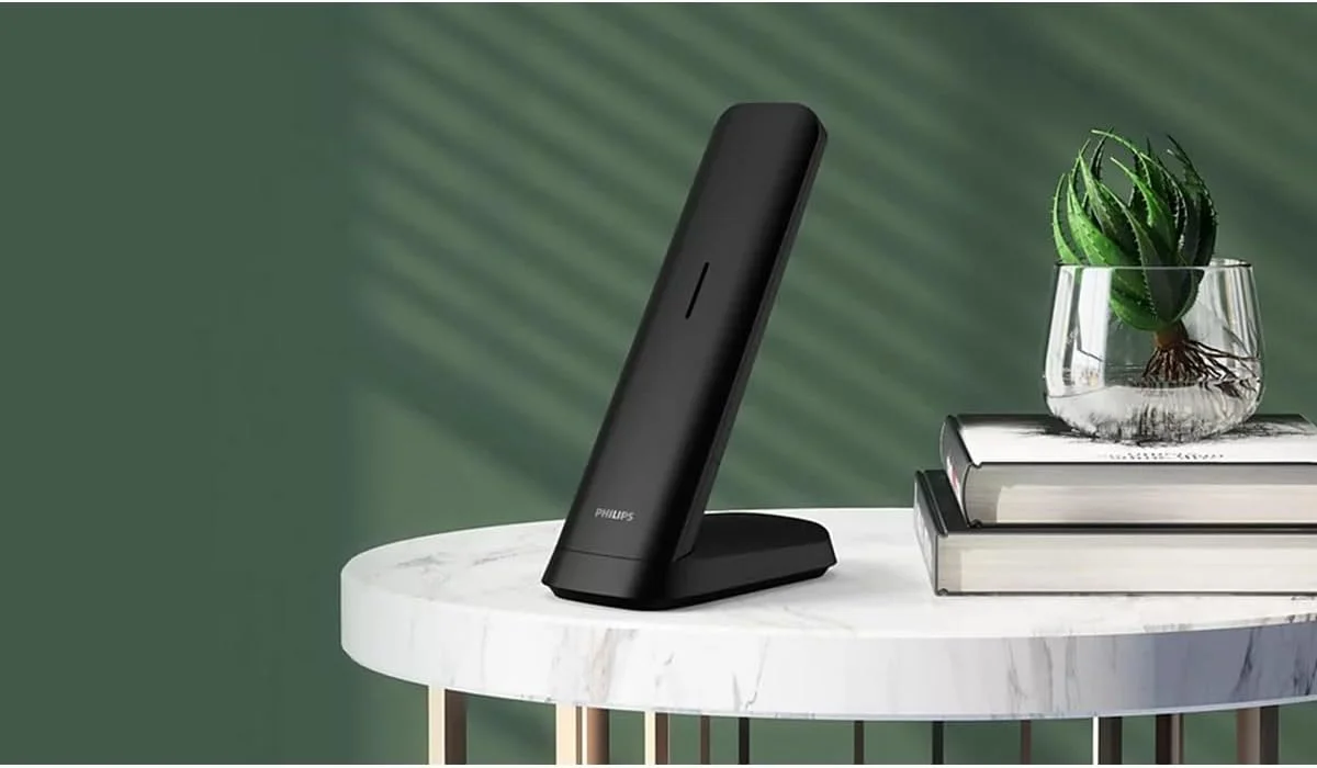 تلفن بی سیم ثابت فیلیپس مدل M4702B/12-2 DECT، صفحه نمایش 4.6 سانتی متری، صفحه نمایش LCD، نور پس زمینه، دفترچه تلفن 50 شماره، هندزفری، کلیدهای قابل برنامه ریزی، صدای HQ - مشکی (سازگار: ES, per) تلفن بی سیم ثابت فیلیپس مدل M4702B/12-2 DECT، صفحه نمایش 4.6 سانتی متری، صفحه نمایش LCD، نور پس زمینه، دفترچه تلفن 50 شماره، هندزفری، کلیدهای قابل برنامه ریزی، صدای HQ - مشکی (سازگار: ES, per)