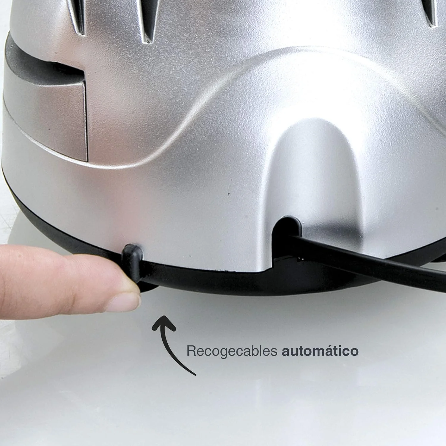 لکور - 69141 - چاقو تیز کن برقی، چهار شیار با مکنده، چاقوی تیز، قیچی، پیچ گوشتی، ایمن و آسان برای استفاده، توان 60 وات، 13 x 15 x 9 سانتی متر، نقره ای