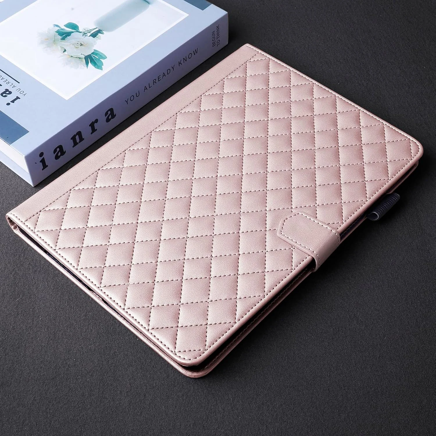 کیف محافظ چرمی ویتازی مناسب برای تبلت شیائومی Mi Pad 7 / Pad 7 Pro 11.2 اینچ 2024، مناسب کاربری تجاری، دارای جای کارت و استند، طلایی رز کیف محافظ چرمی ویتازی مناسب برای تبلت شیائومی Mi Pad 7 / Pad 7 Pro 11.2 اینچ 2024، مناسب کاربری تجاری، دارای جای کارت و استند، طلایی رز