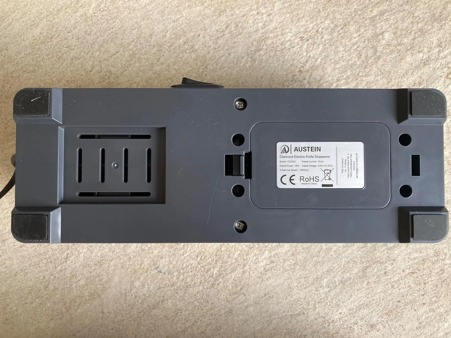 چاقو تیزکن برقی الماسه AUSTEIN مدل TG2202 - چاقو تیزکن 3 فاز با زاویه 20 درجه و جمع کننده مغناطیسی تراشه چاقو تیزکن برقی الماسه AUSTEIN مدل TG2202 - چاقو تیزکن 3 فاز با زاویه 20 درجه و جمع کننده مغناطیسی تراشه