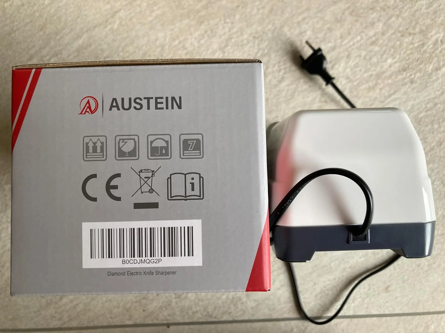 چاقو تیزکن برقی الماسه AUSTEIN مدل TG2202 - چاقو تیزکن 3 فاز با زاویه 20 درجه و جمع کننده مغناطیسی تراشه چاقو تیزکن برقی الماسه AUSTEIN مدل TG2202 - چاقو تیزکن 3 فاز با زاویه 20 درجه و جمع کننده مغناطیسی تراشه