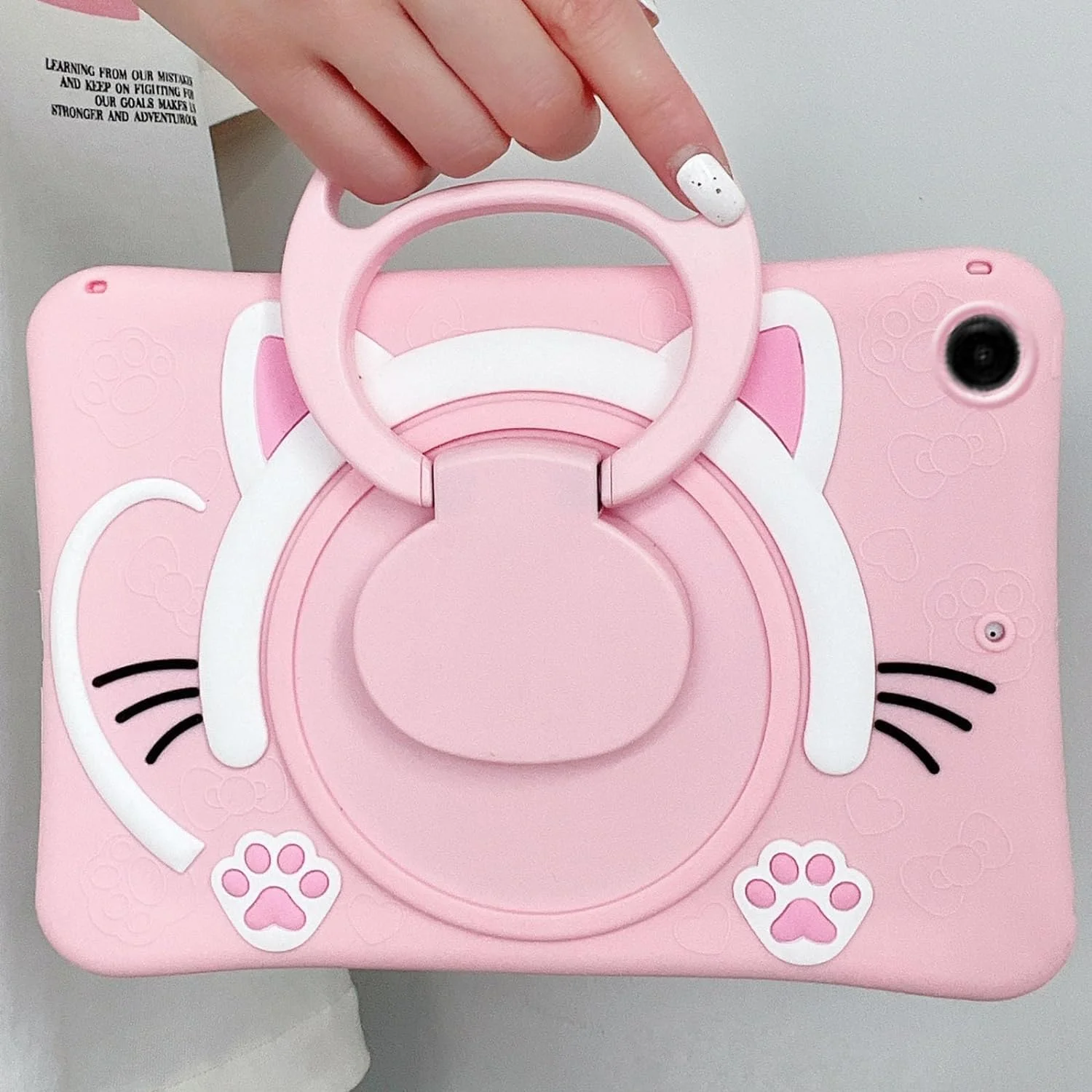 کاور تبلت سامسونگ گلکسی تب A9 پلاس 11 اینچ 2023 مدل Gruattreay، کاور بچه گانه طرح گربه با استند چرخشی 360 درجه و دسته، ضد ضربه و مناسب کودکان (صورتی)