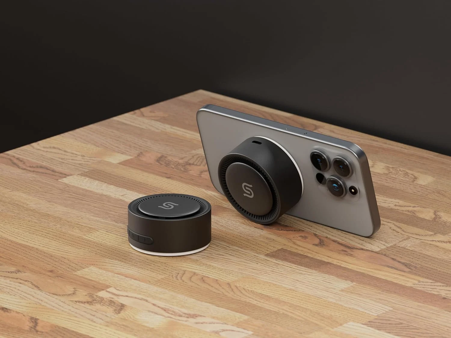 اسپیکر Porodo Soundtec UNIQ با شارژ Magfit، باتری 220 میلی آمپر ساعت، فاصله بلوتوث 10 متر، زمان شارژ مجدد 90 دقیقه، شارژ بی سیم 15 وات (مشکی) اسپیکر Porodo Soundtec UNIQ با شارژ Magfit، باتری 220 میلی آمپر ساعت، فاصله بلوتوث 10 متر، زمان شارژ مجدد 90 دقیقه، شارژ بی سیم 15 وات (مشکی)