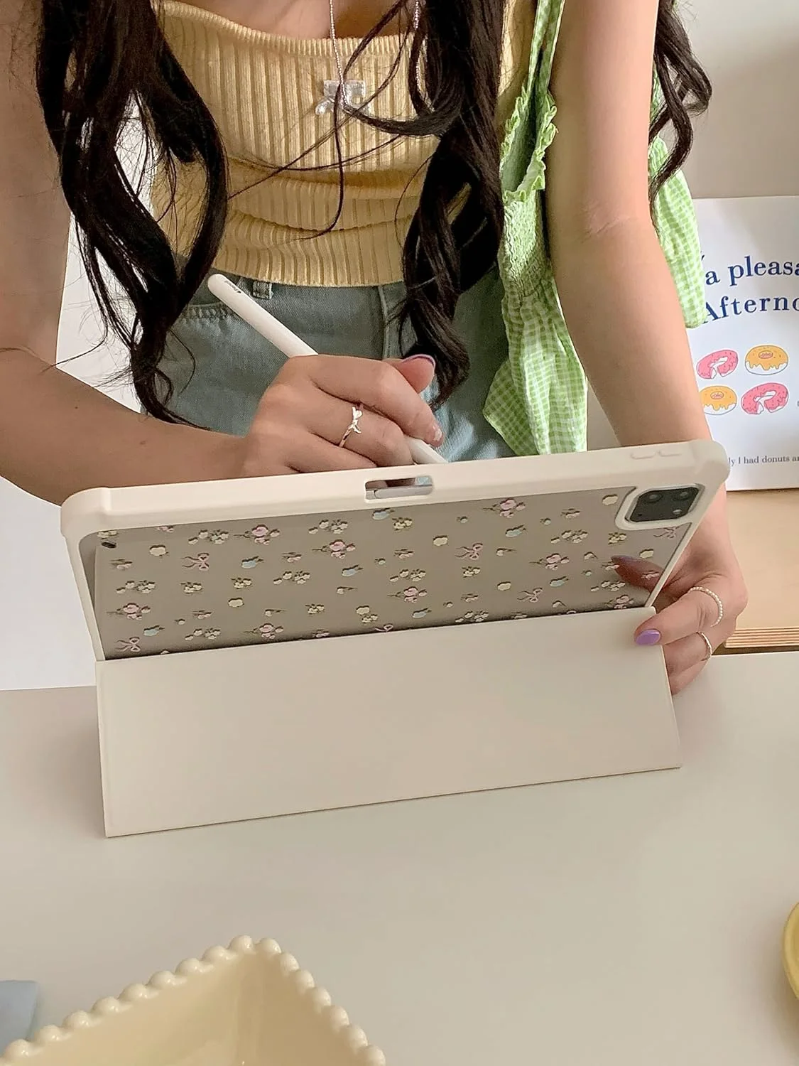 کیف چرمی باریک و سخت با استند قابل تنظیم و جای مداد برای آیپد ۹ ۱۰.۲ اینچی نسل نهم ۲۰۲۱، طرح پاپیون گلدار شیک و دوست داشتنی، مناسب دختران و کودکان - رنگ کرم سفید صورتی کیف چرمی باریک و سخت با استند قابل تنظیم و جای مداد برای آیپد ۹ ۱۰.۲ اینچی نسل نهم ۲۰۲۱، طرح پاپیون گلدار شیک و دوست داشتنی، مناسب دختران و کودکان - رنگ کرم سفید صورتی