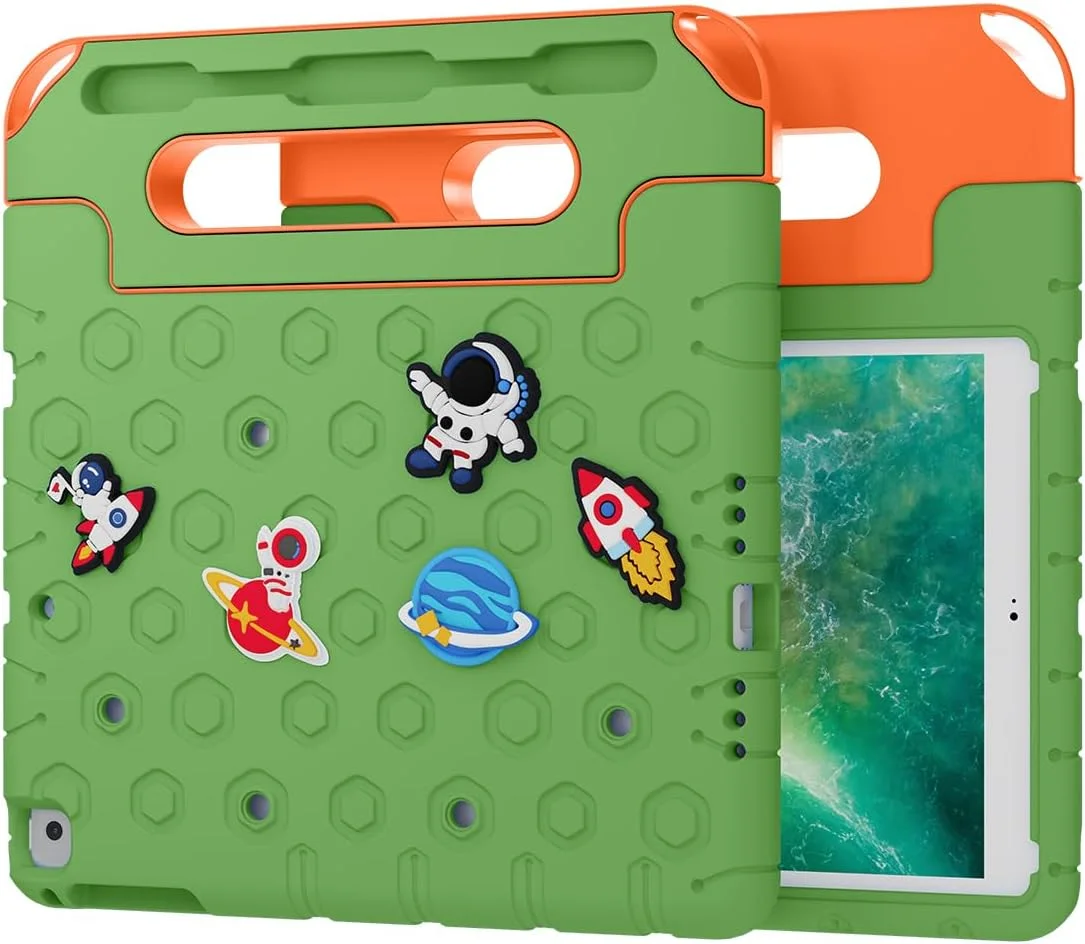 کاور محافظ کودکانه و مقاوم Moxedo از جنس EVA سیلیکونی، ضد ضربه با طرح کارتونی سه بعدی و جای مدادی، پایه و دسته سازگار با آیپد 9.7 اینچی اپل (سبز) کاور محافظ کودکانه و مقاوم Moxedo از جنس EVA سیلیکونی، ضد ضربه با طرح کارتونی سه بعدی و جای مدادی، پایه و دسته سازگار با آیپد 9.7 اینچی اپل (سبز)