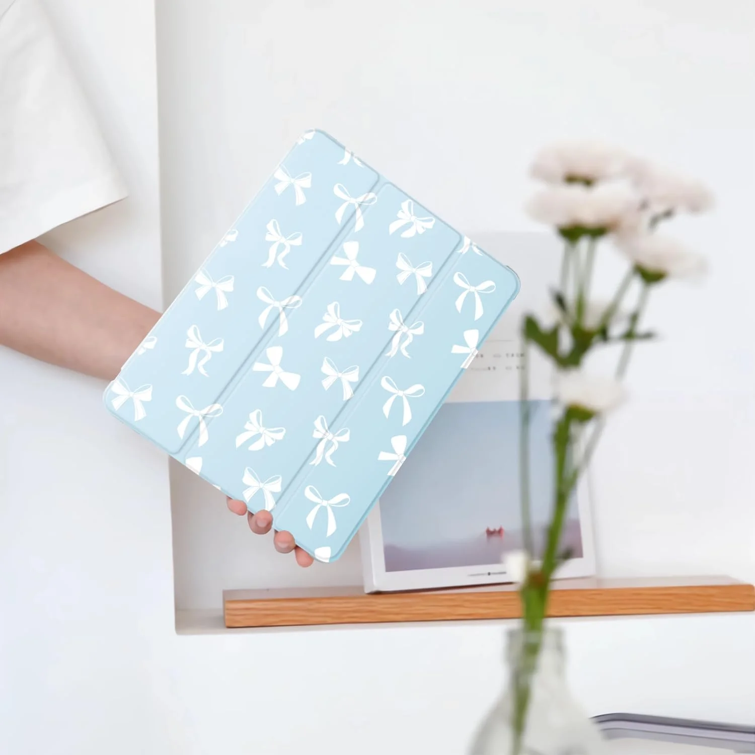 کیف آیپد نسل 10 مدل LuminousGuard با طرح پاپیون کاوایی، مناسب آیپد 10.9 اینچی 2022، دارای جای قلم، حالت خواب/بیدار خودکار، جلد پشتی چرمی آبی با TPU نرم کیف آیپد نسل 10 مدل LuminousGuard با طرح پاپیون کاوایی، مناسب آیپد 10.9 اینچی 2022، دارای جای قلم، حالت خواب/بیدار خودکار، جلد پشتی چرمی آبی با TPU نرم