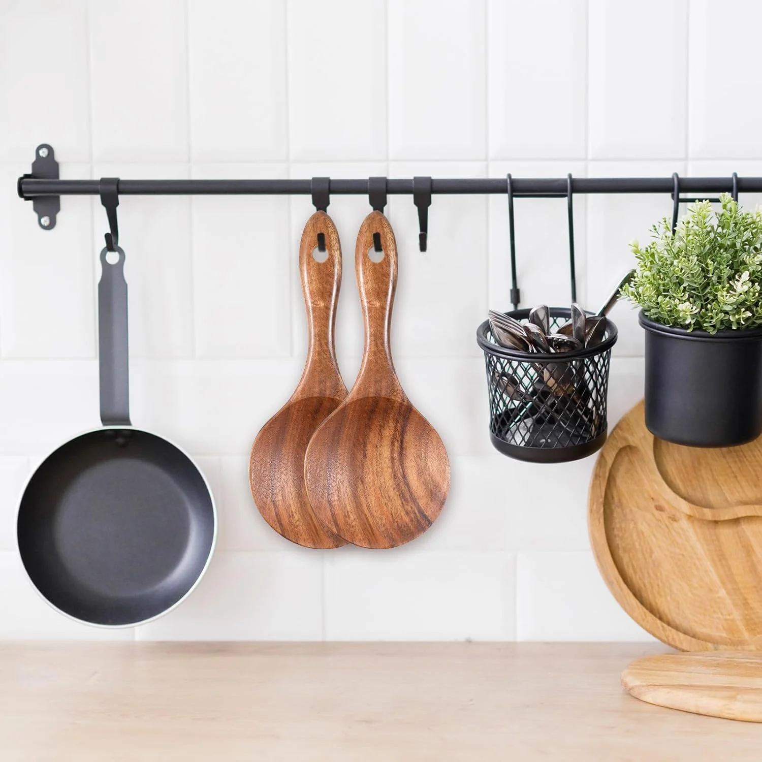 ست 2 عددی قاشق چوبی برنج برای پخت و پز، ابزار آشپزخانه مقاوم در برابر حرارت و نچسب از جنس چوب ساج، مناسب برای هم زدن، سرو برنج، سالاد، سوپ و پاستا، طول 19 سانتی متر ست 2 عددی قاشق چوبی برنج برای پخت و پز، ابزار آشپزخانه مقاوم در برابر حرارت و نچسب از جنس چوب ساج، مناسب برای هم زدن، سرو برنج، سالاد، سوپ و پاستا، طول 19 سانتی متر