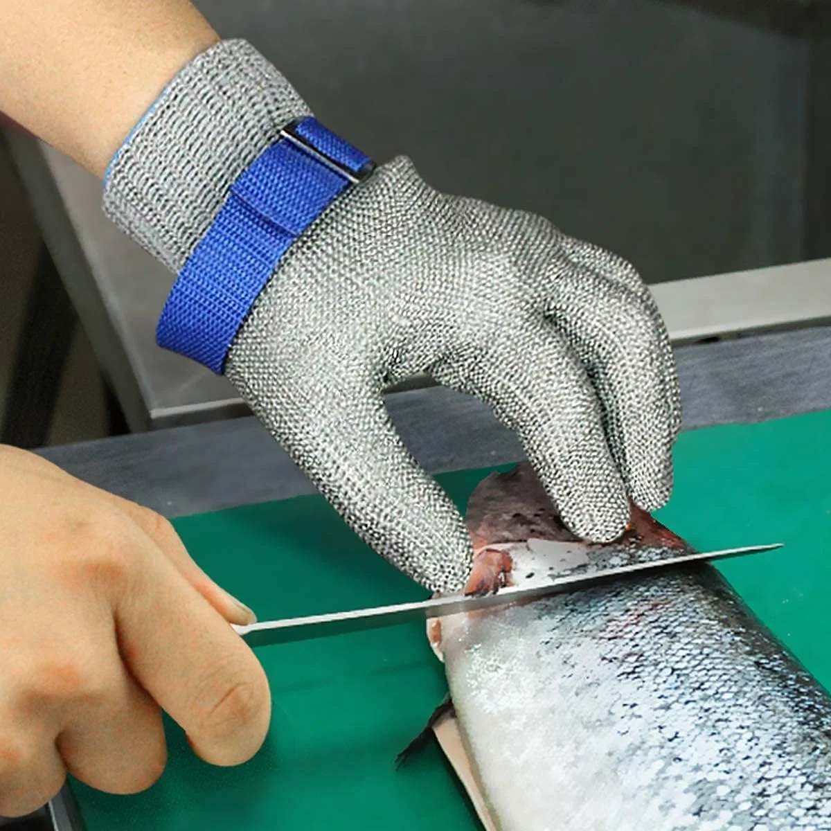 دستکش ضد برش KASTWAVE سطح 9، دستکش برش توری سیمی استیل ضد زنگ، دستکش فلزی برای آشپزخانه، باغبانی، ماهیگیری، دستکش بادوام برای مردان یا زنان (XL)