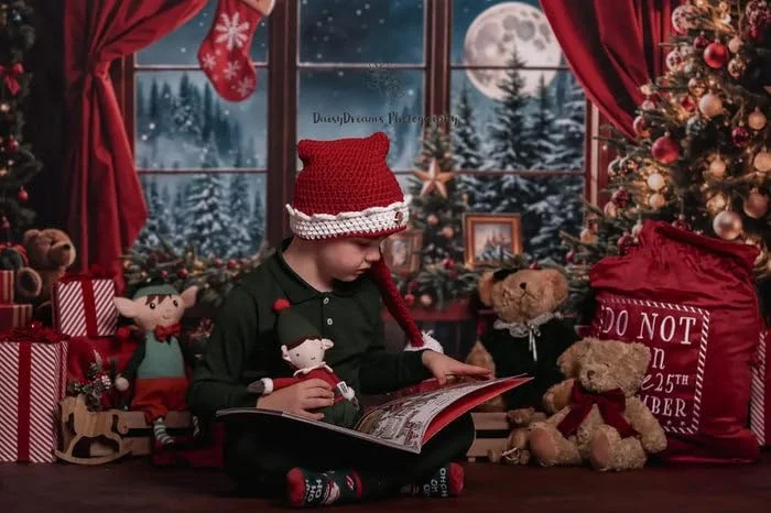 پس زمینه عکاسی کریسمس کیت 3x2.5 متر / 10x8 فوت، شب کریسمس داخلی، درخت کریسمس، پرده های قرمز، هدیه، پرتره تولد کودک، پس زمینه عکس، لوازم استودیو