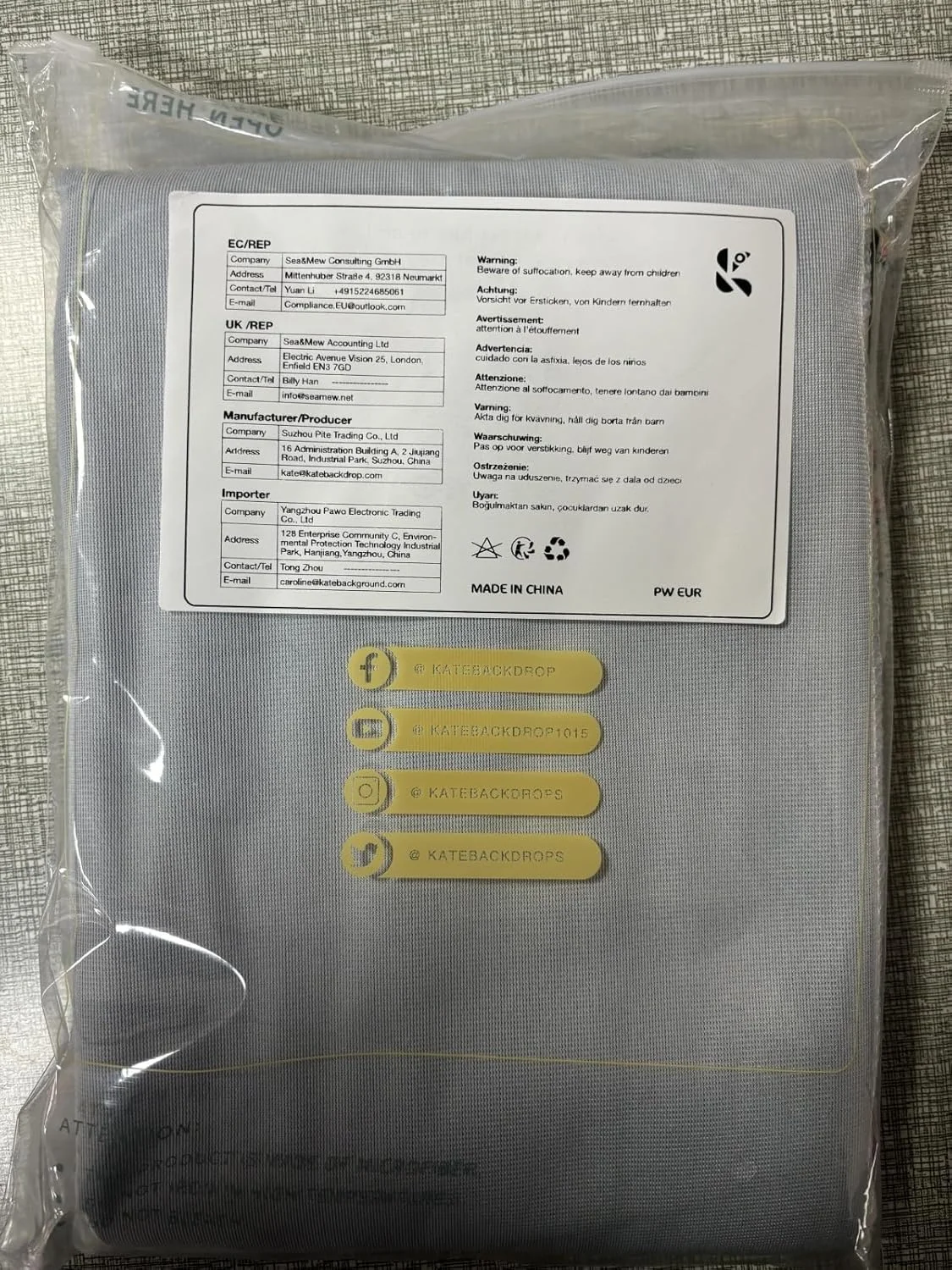 پس زمینه های عکاسی کیت 2.2x1.5 متر / 7x5 فوت، تاج گل کریسمس، خرس اسباب بازی، پرده، پنجره قوسی سبز تیره قرمز، پس زمینه دکور پرتره خانوادگی کودک، استودیوی عکس