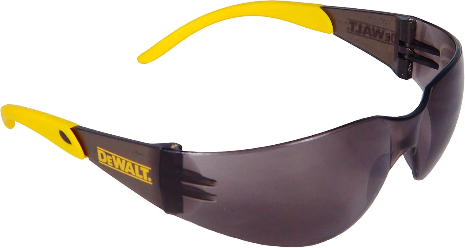 عینک ایمنی محافظتی سبک وزن دودی Dewalt DPG54-2C با فریم دورپیچ