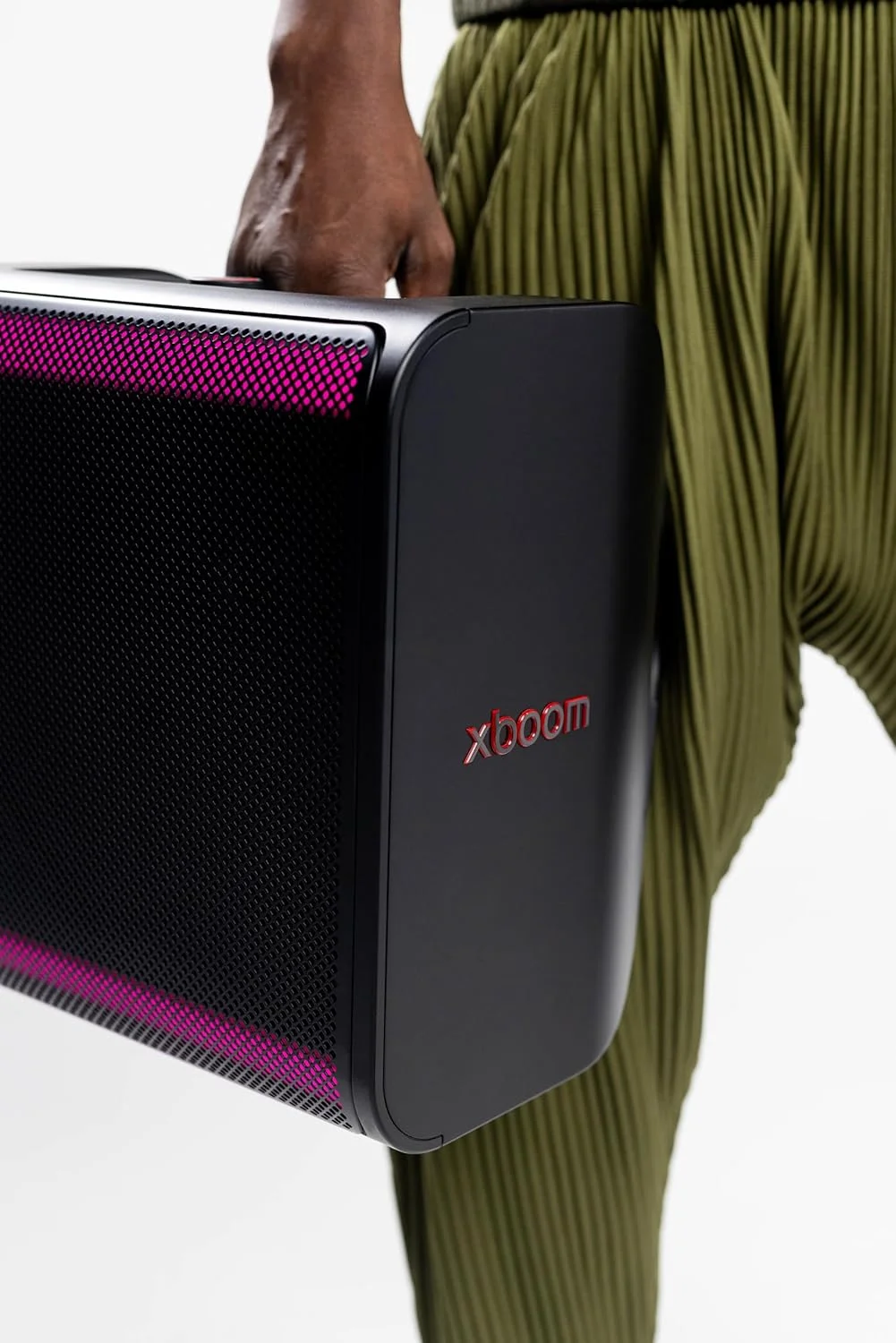 اسپیکر بلوتوثی LG xboom STAGE301 اثر will.i.am، ووفر 6.5 اینچی و درایورهای دوگانه 2.5 اینچی میان رده، تا 11 ساعت پخش، طراحی چند منظوره، مقاوم در برابر آب IPX4، نورپردازی xboom، مشکی اسپیکر بلوتوثی LG xboom STAGE301 اثر will.i.am، ووفر 6.5 اینچی و درایورهای دوگانه 2.5 اینچی میان رده، تا 11 ساعت پخش، طراحی چند منظوره، مقاوم در برابر آب IPX4، نورپردازی xboom، مشکی