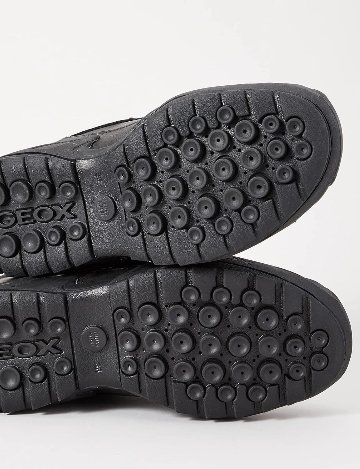 کفش مدرسه ای پسرانه جیوکس مدل J New Savage Boy B کفش مدرسه ای پسرانه جیوکس مدل J New Savage Boy B