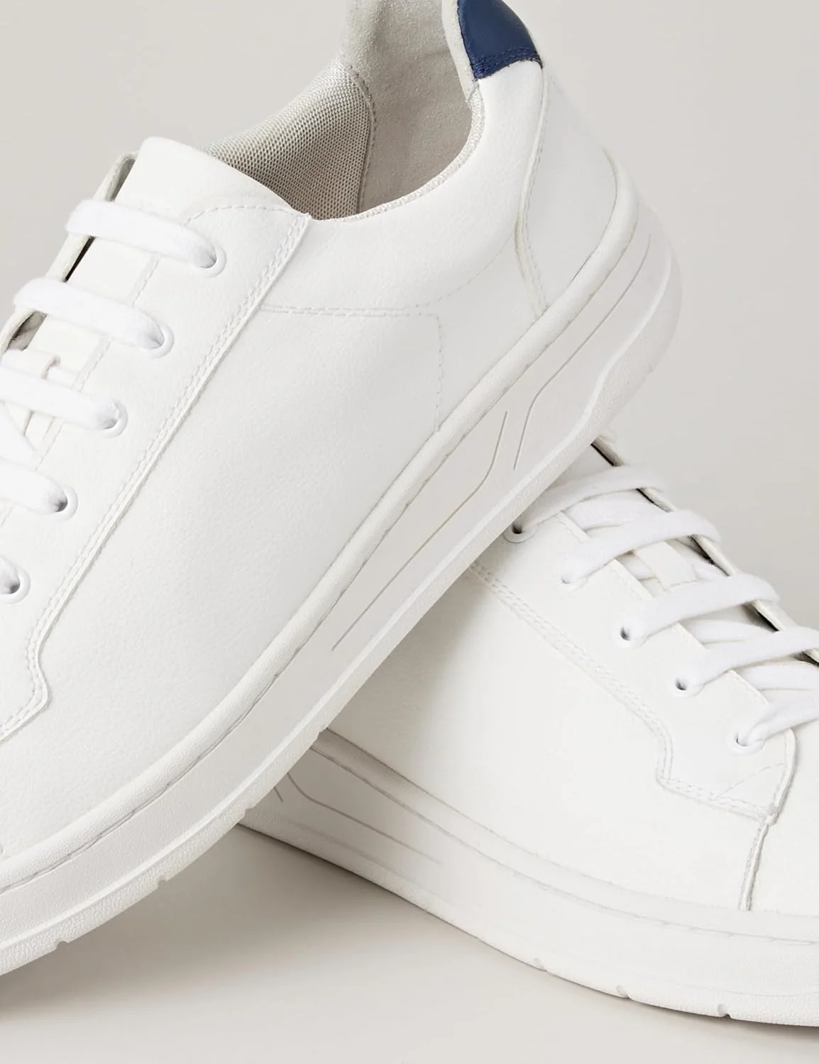 کفش مردانه گئاکس مدل U Magnete G با رویه کوتاه و بند دار از جنس مصنوعی (سفید سرمه ای، سایز 7)