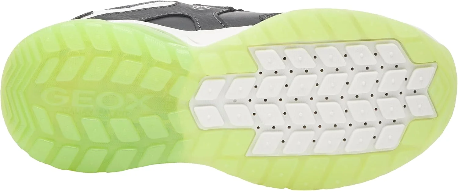 کفش اسپورت پسرانه جیوکس مدل J Spaziale کفش اسپورت پسرانه جیوکس مدل J Spaziale