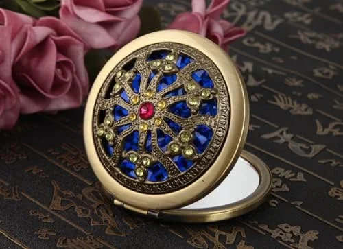 آینه جیبی تاشو P-PLUS INTERNATIONAL، آینه آرایشی دو طرفه گرد و جمع و جور (طرح تصادفی) (بسته 2 عددی)