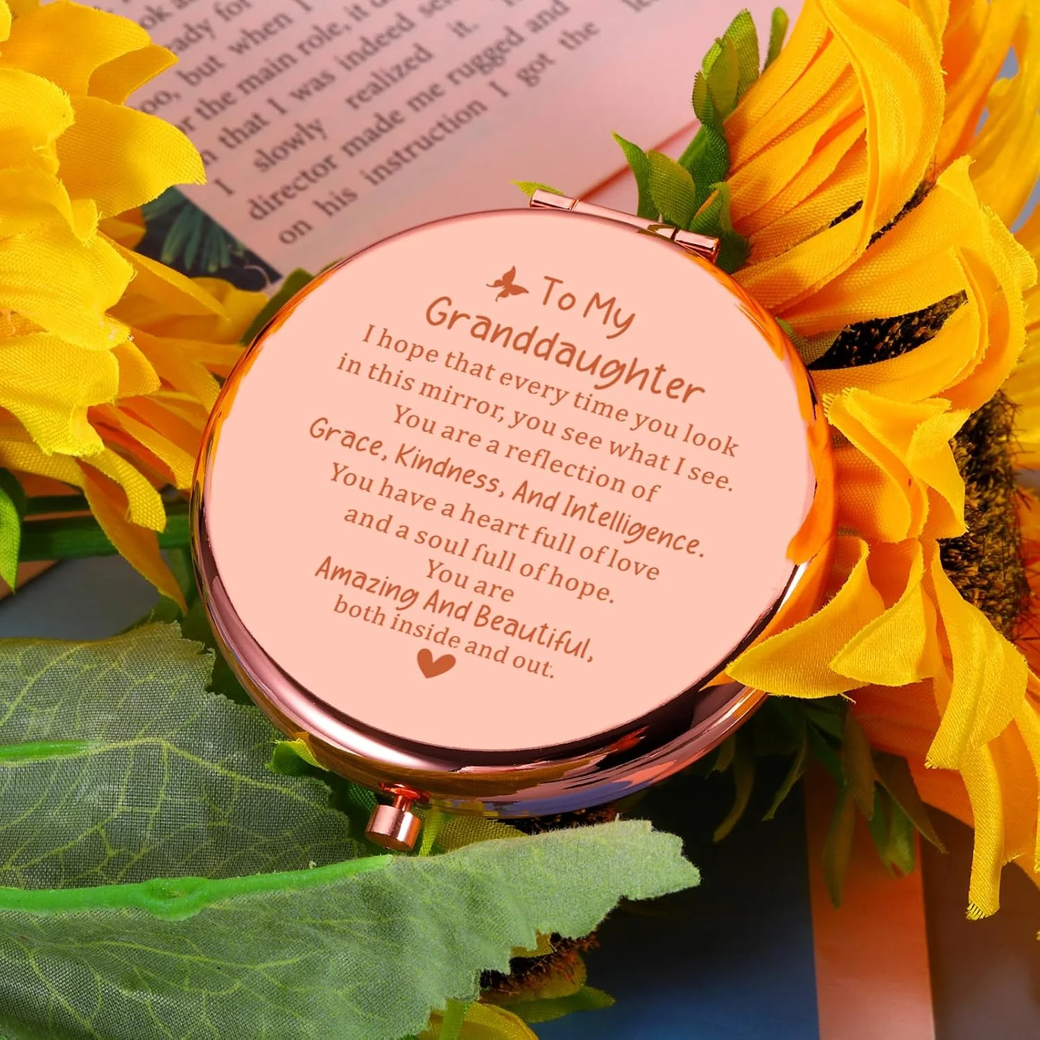 آینه جیبی جمع و جور هدیه ای برای نوه دختر از طرف مادربزرگ، هدیه کریسمس برای نوه، هدیه آینه جیبی برای دختران نوجوان، نوه دختری از طرف مادربزرگ، هدیه تولد برای نوه ها آینه جیبی جمع و جور هدیه ای برای نوه دختر از طرف مادربزرگ، هدیه کریسمس برای نوه، هدیه آینه جیبی برای دختران نوجوان، نوه دختری از طرف مادربزرگ، هدیه تولد برای نوه ها