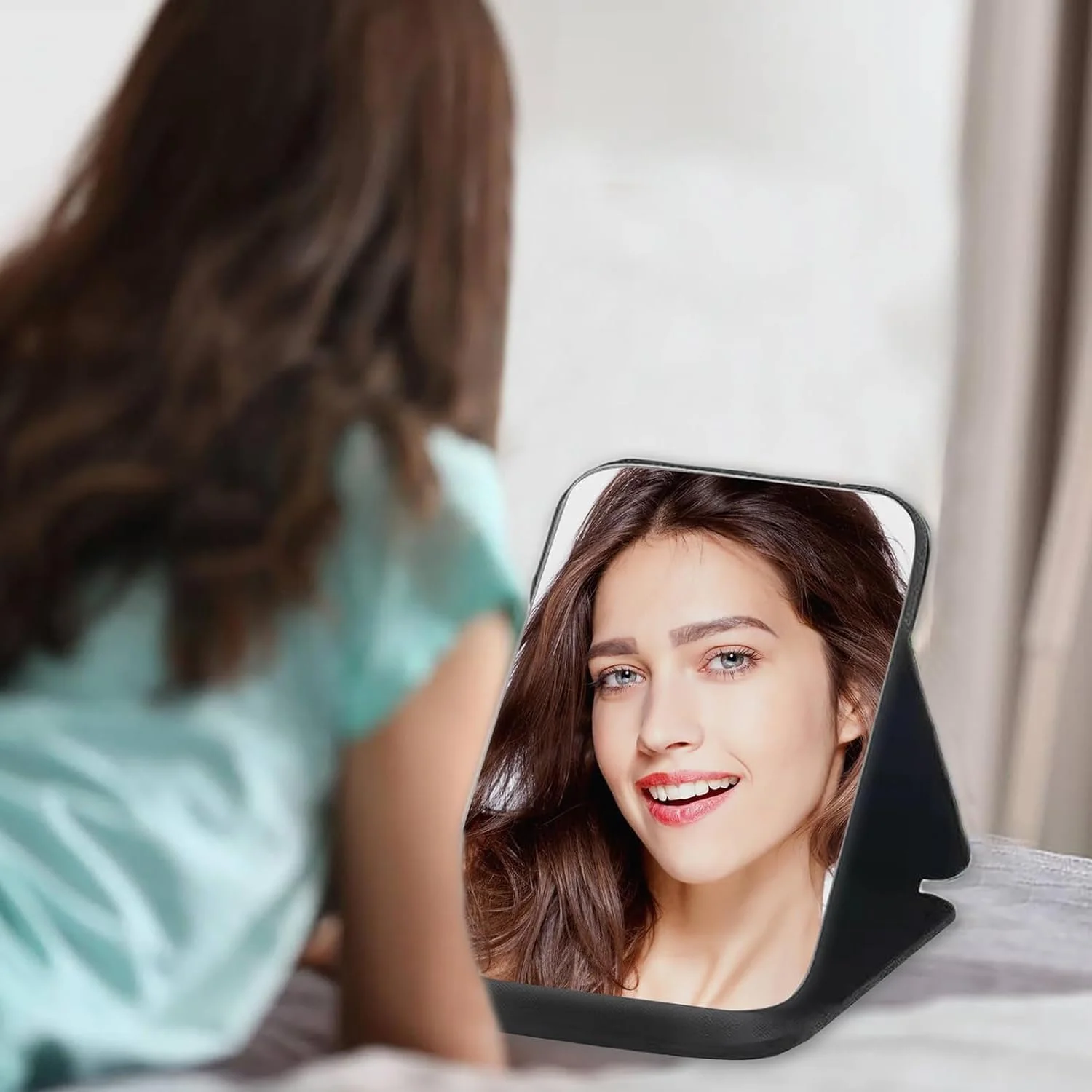 آینه رومیزی تاشو SPNOR با چرم PU، آینه مسافرتی قابل حمل 25.5 * 18 سانتی متر، آینه تاشو با پایه، آینه آرایشی رومیزی برای میز کار، مسافرت، کمپینگ