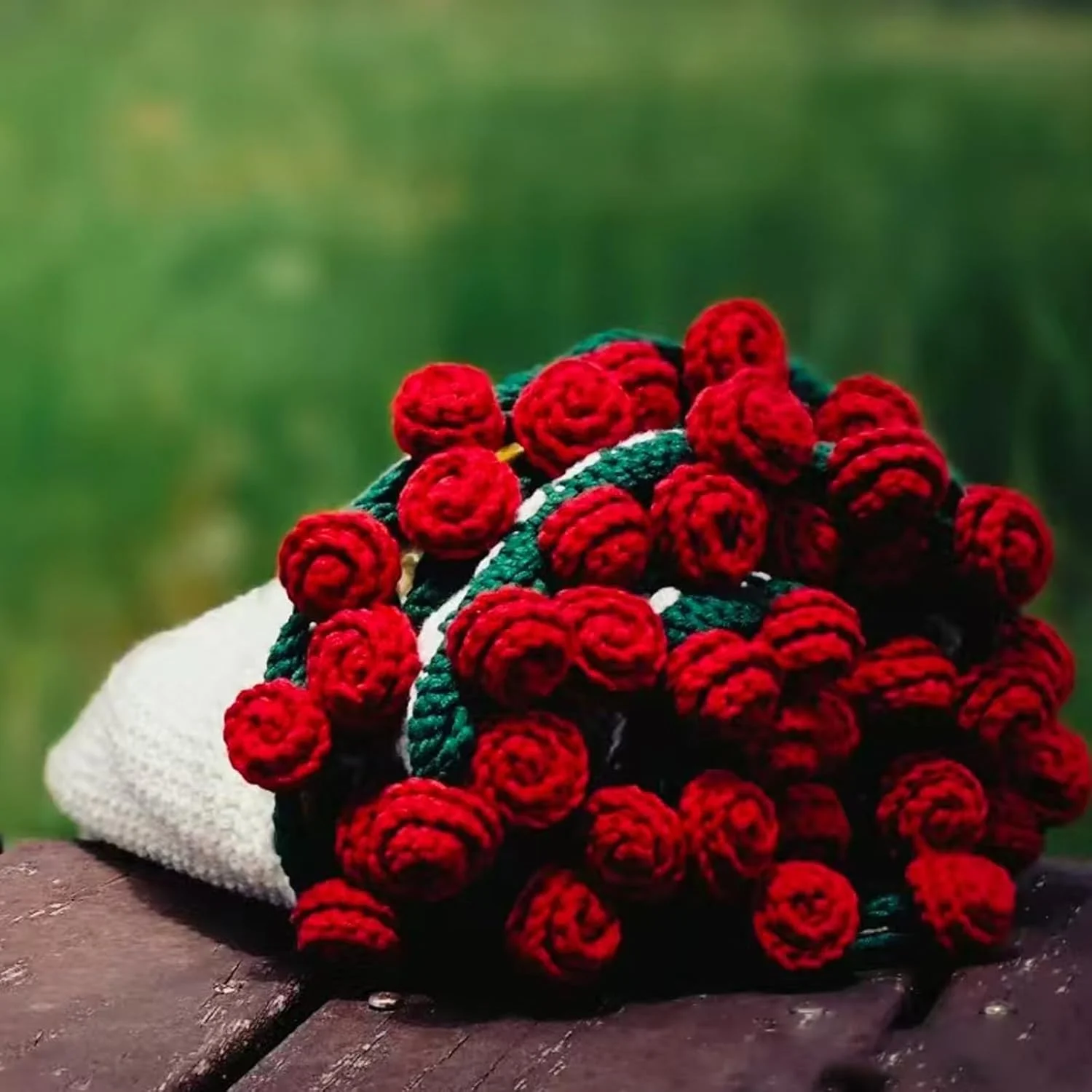 پتو دسته گل رز بافتنی قلاب بافی BananaHome، پتو دسته گل سورپرایزی، پتوهای نرم و سبک وزن رمانتیک، هدیه ای برای روز مادر، تولد، تخت، مبل، دکوراسیون منزل (رز، 80x80 سانتی متر)