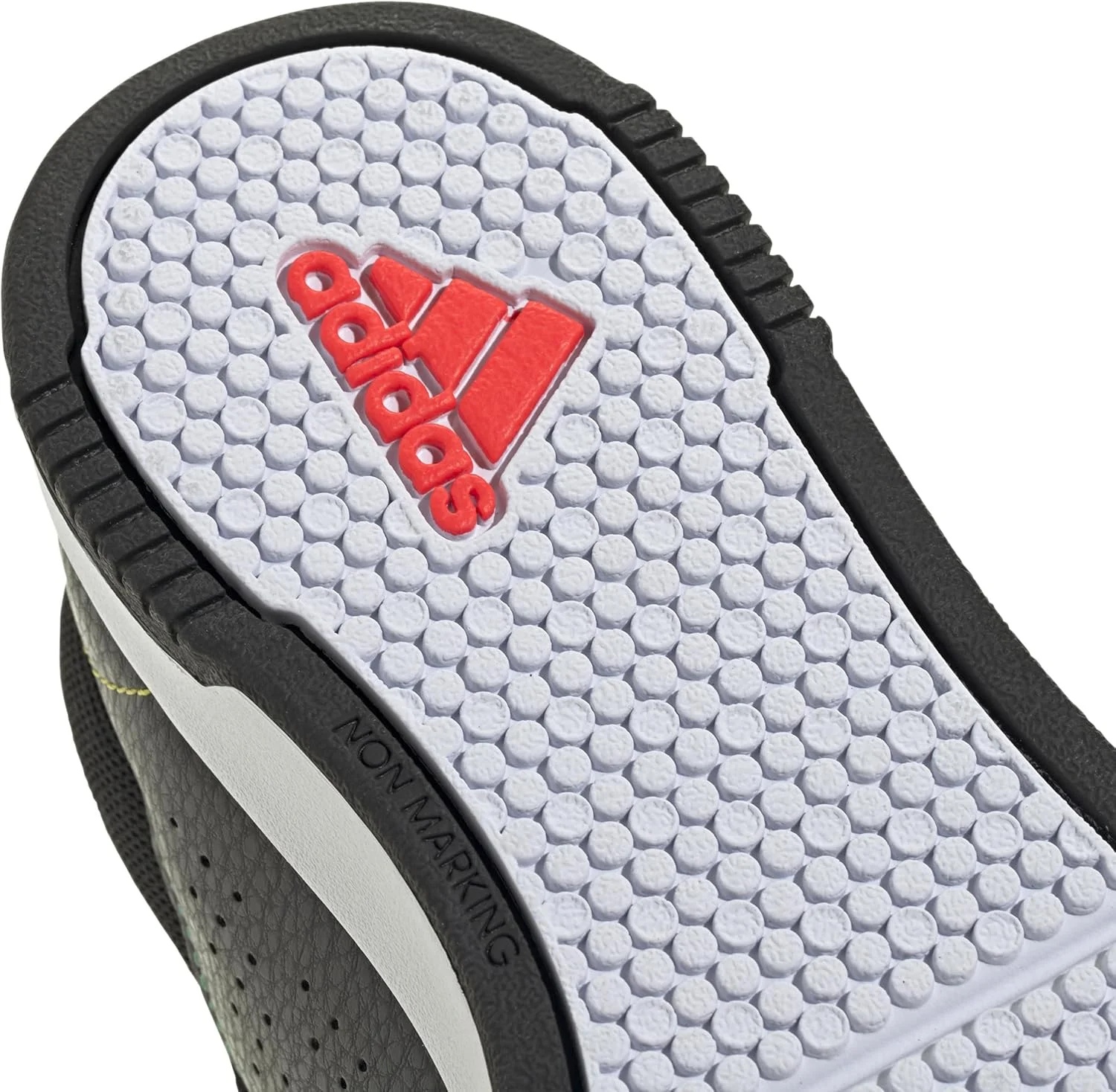 کفش های رانینگ بچگانه آدیداس Tensaur با بست قلاب و حلقه ای کفش های رانینگ بچگانه آدیداس Tensaur با بست قلاب و حلقه ای