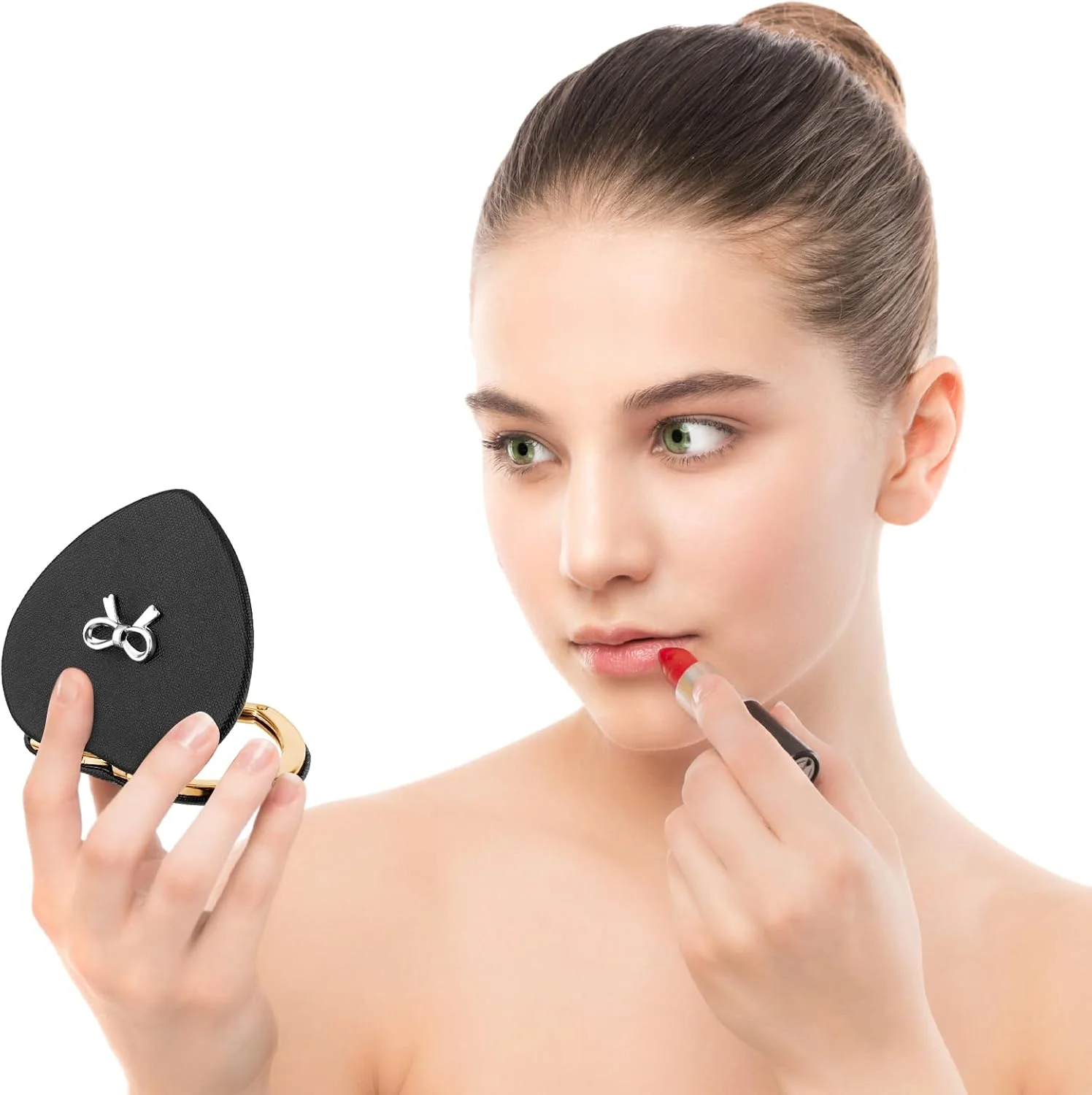 آینه تاشو جمع و جور Qianyu طرح قلب، دو طرفه با بزرگنمایی 1X/2X، آینه آرایشی کوچک و براق، با چرم PU، آینه آرایشی فوق العاده قابل حمل برای زنان، مناسب منزل، محل کار و مسافرت (طلایی)