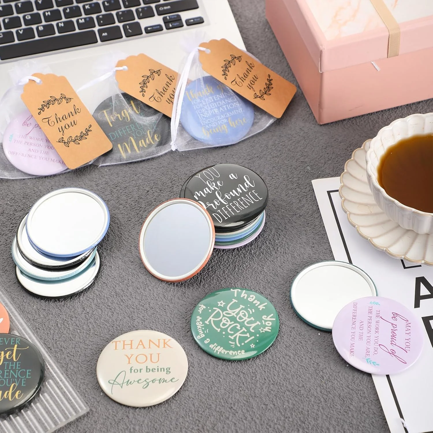 مجموعه 30 عددی آینه آرایشی کوچک انگیزشی Thyle به همراه تگ های تشکر و کیسه های ارگانزا بند دار، آینه مسافرتی قابل حمل، آینه دستی جیبی، هدیه تشکر و قدردانی برای خانم ها، مهمانی عروسی