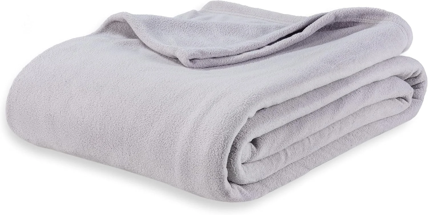 پتوی میکروفلیس Berkshire Blanket، سایز کینگ، رنگ خاکستری Chateau، پتوی میکرو فلیس نرم، سبک و قابل تنفس برای تخت، مبل و کاناپه، ابعاد 228x274 سانتی متر