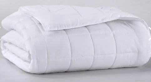 Berkshire Blanket Down Alternative Blanket (True White Lite Luxe, Full/Queen)