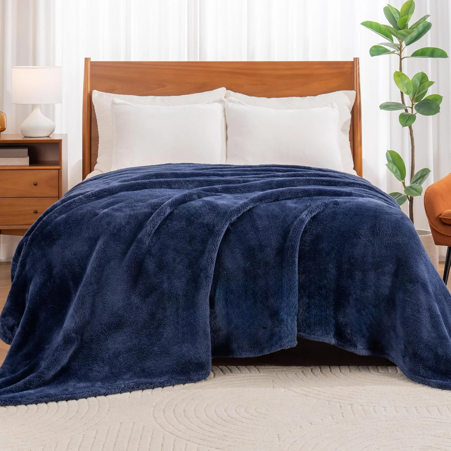 پتوی پلاس کلاسیک فوق العاده نرم Berkshire Blanket، پتوی تخت یک نفره، پتوی نرم و کرکی مو بلند برای مبل، تخت، آبی تیره آتلانتیس، 152x233 سانتی متر پتوی پلاس کلاسیک فوق العاده نرم Berkshire Blanket، پتوی تخت یک نفره، پتوی نرم و کرکی مو بلند برای مبل، تخت، آبی تیره آتلانتیس، 152x233 سانتی متر