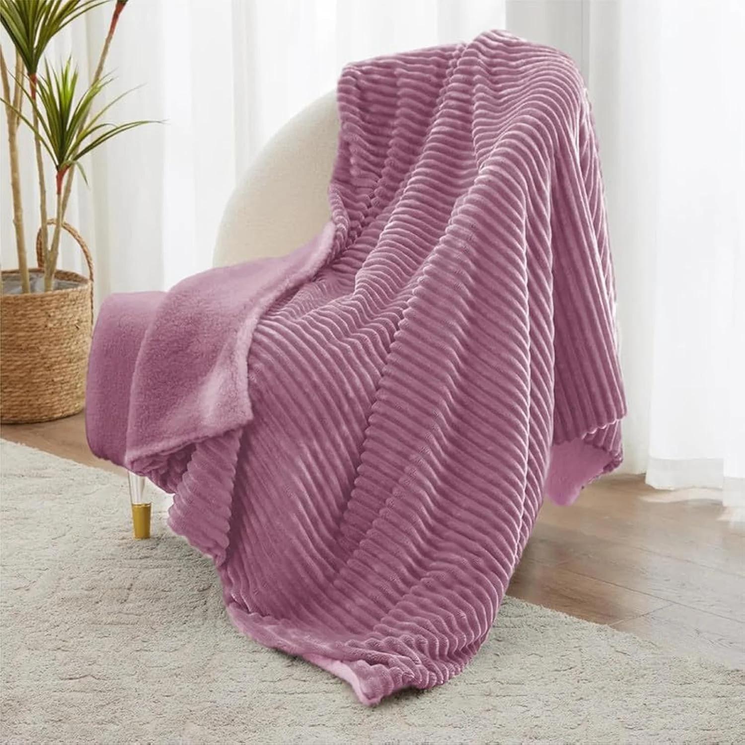 پتو پشمی طرح مدادی BSB HOME - 220 x 150 سانتی متر، نرم، مخملی، کرکی، مناسب فصل/تهویه مطبوع و زمستان ملایم، دو رو - تخت یک نفره (رنگ: صورتی، وزن: 1.6 کیلوگرم)